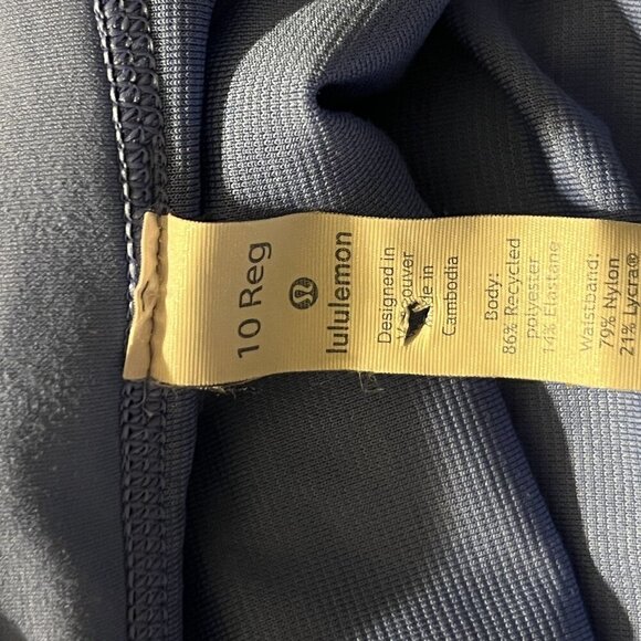 Lululemon Womens Speedup Shorts Size 10 lavender purple Lightweight Breathable - Picture 6 of 6